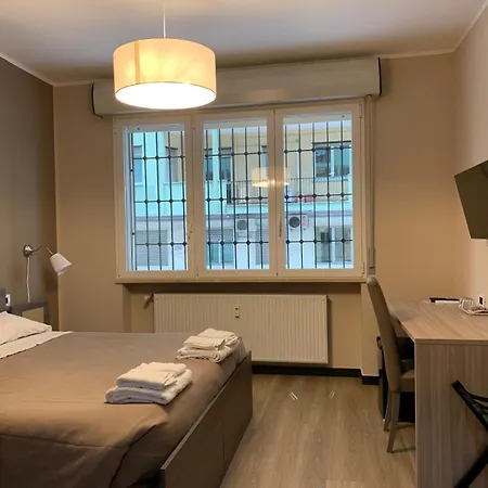 St Martin House 宾馆 *