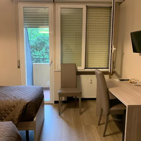 St Martin House אורחן